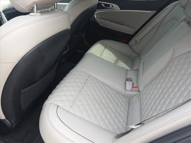 Used 2022 Genesis G70 3.3T RWD image 10