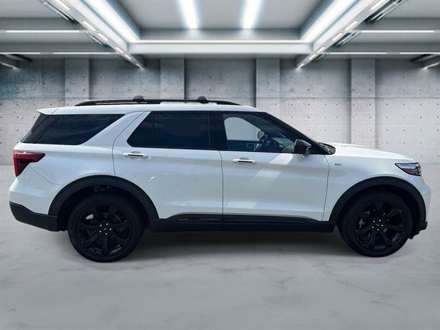 Used 2023 Ford Explorer ST-Line w/ Class IV Trailer Tow Package AWD/4WD image 3