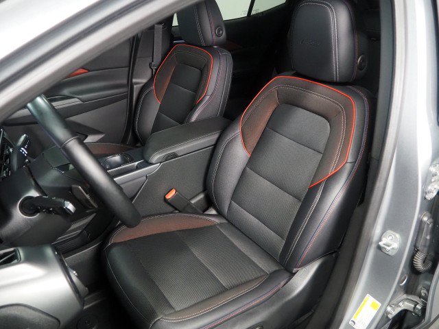 Used 2025 Chevrolet Equinox EV RS FWD image 12