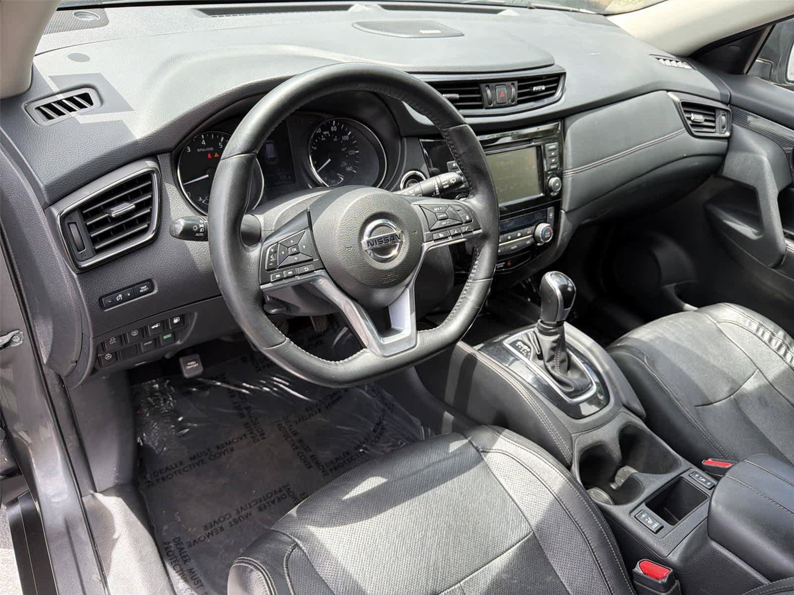 Used 2018 Nissan Rogue SL FWD image 2