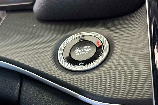 New 2025 Jeep Grand Cherokee L Laredo image 20