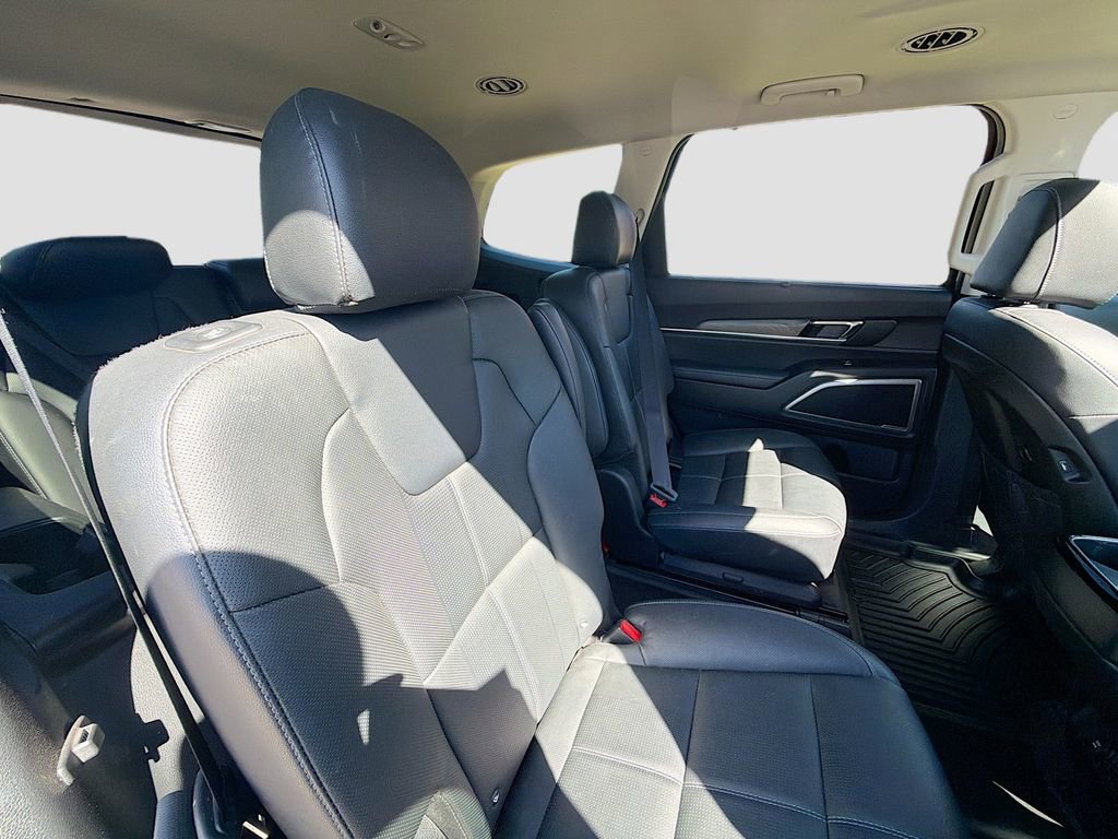 Used 2022 Kia Telluride EX w/ EX Premium Package FWD image 31