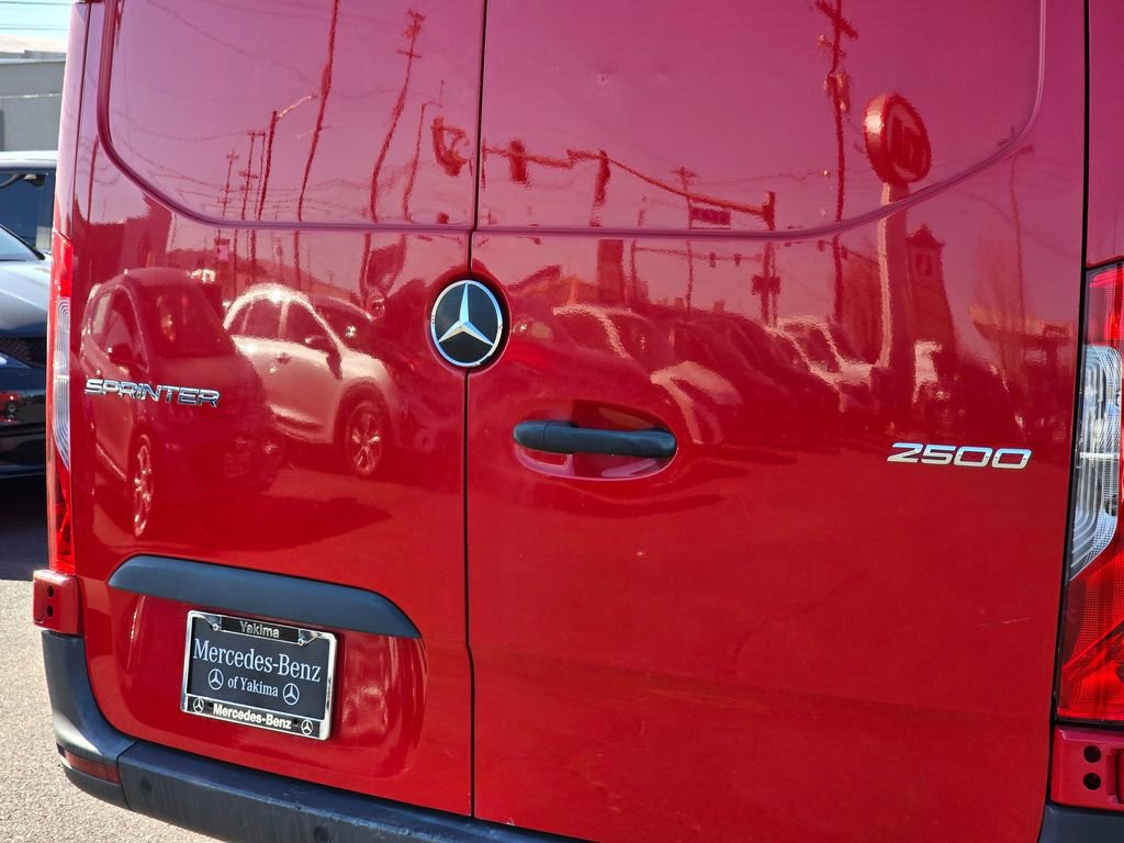 Used 2022 Mercedes-Benz Sprinter 2500 image 15