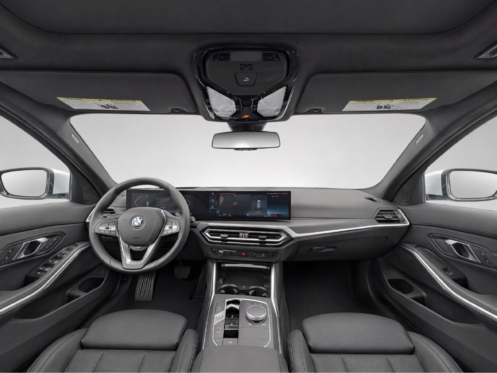 Used 2024 BMW 330e xDrive AWD/4WD image 28