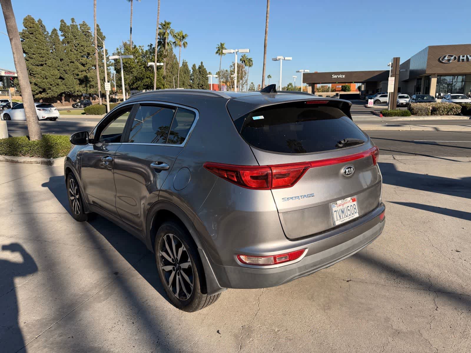 Used 2017 Kia Sportage EX w/ EX Premium Package image 3