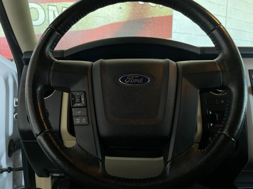 Used 2015 Ford Expedition XL image 34