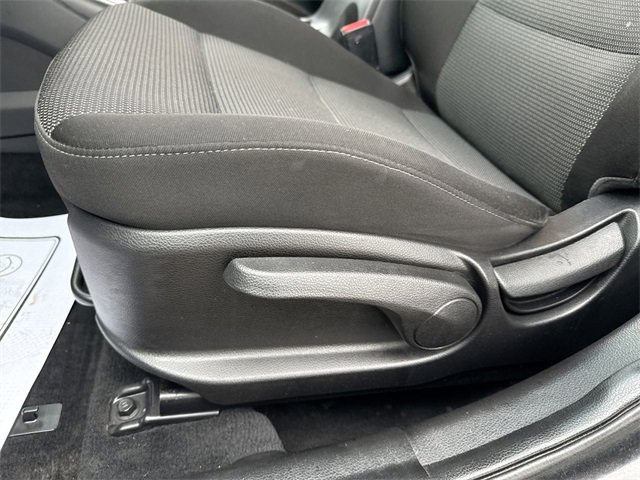 Used 2017 Kia Forte LX image 12