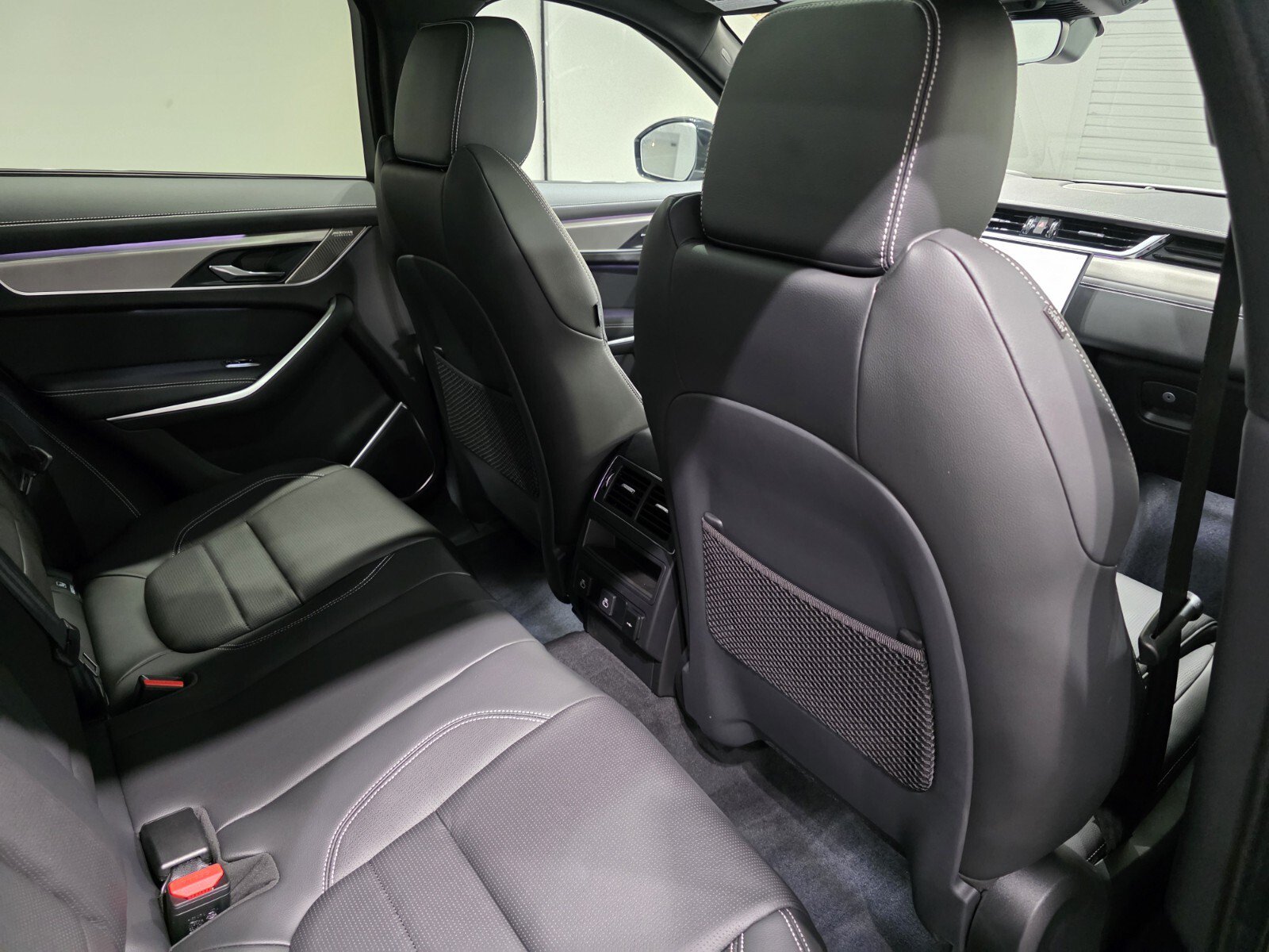 New 2026 Jaguar F-PACE R-Dynamic S AWD/4WD image 21