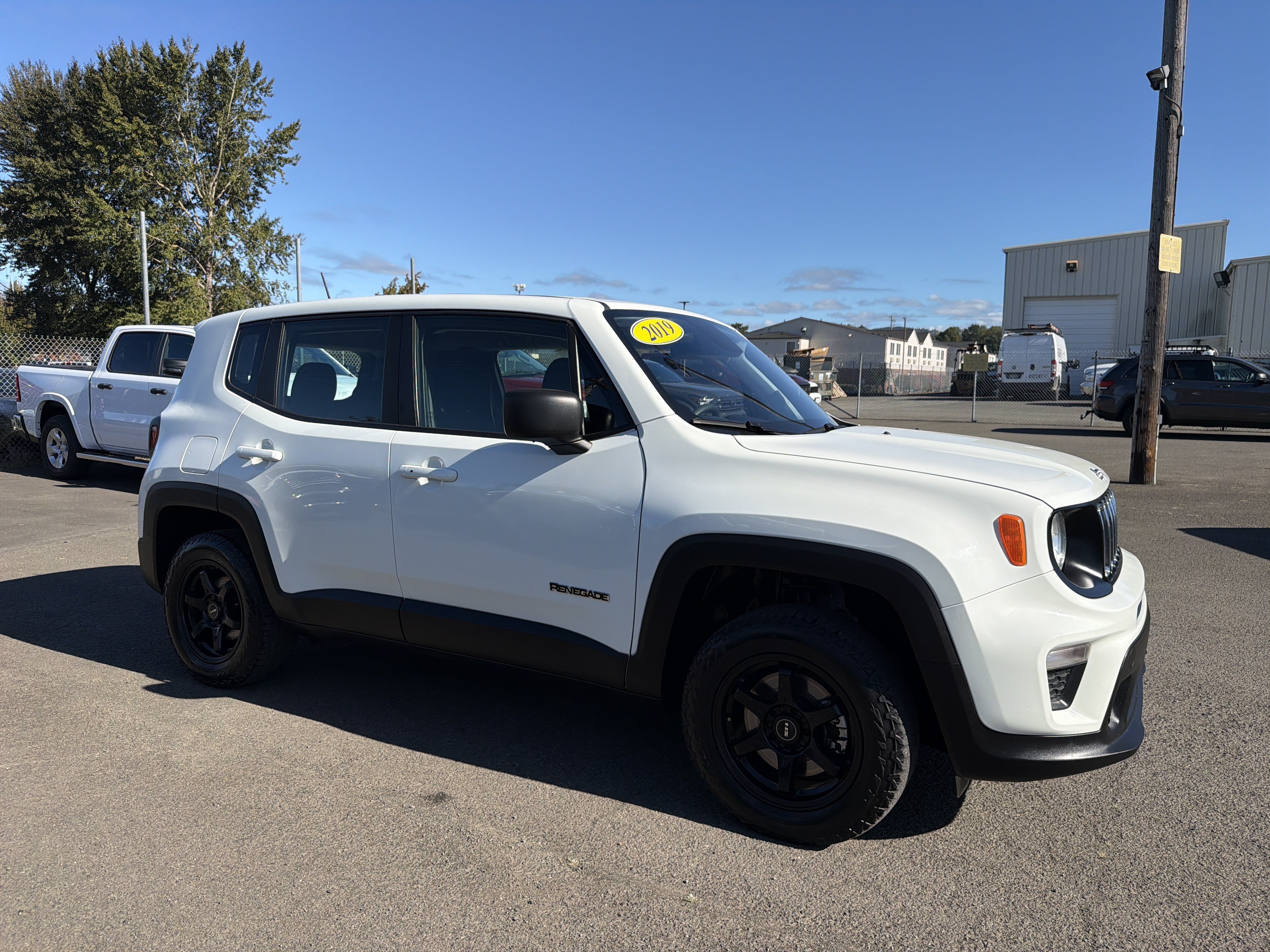 Used 2019 Jeep Renegade Sport w/ UConnect 7.0 Group AWD/4WD image 7