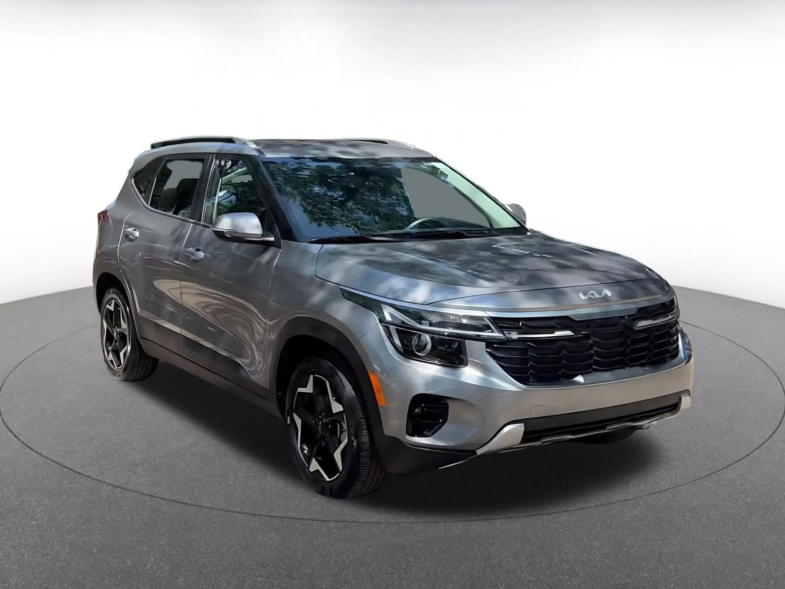 Used 2025 Kia Seltos S FWD image 3