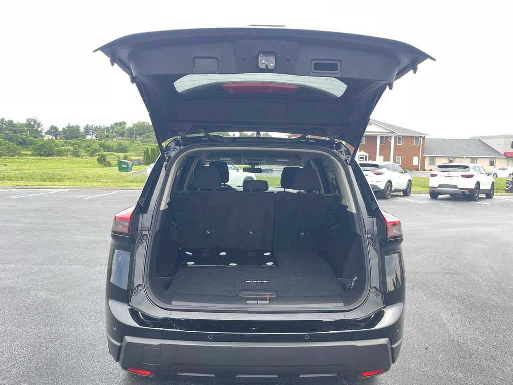 Used 2024 Nissan Rogue S AWD/4WD image 26