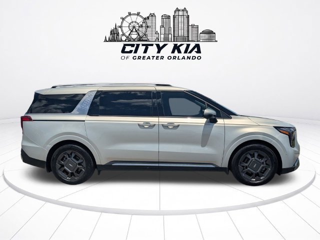 Certified 2026 Kia Carnival SX FWD image 3