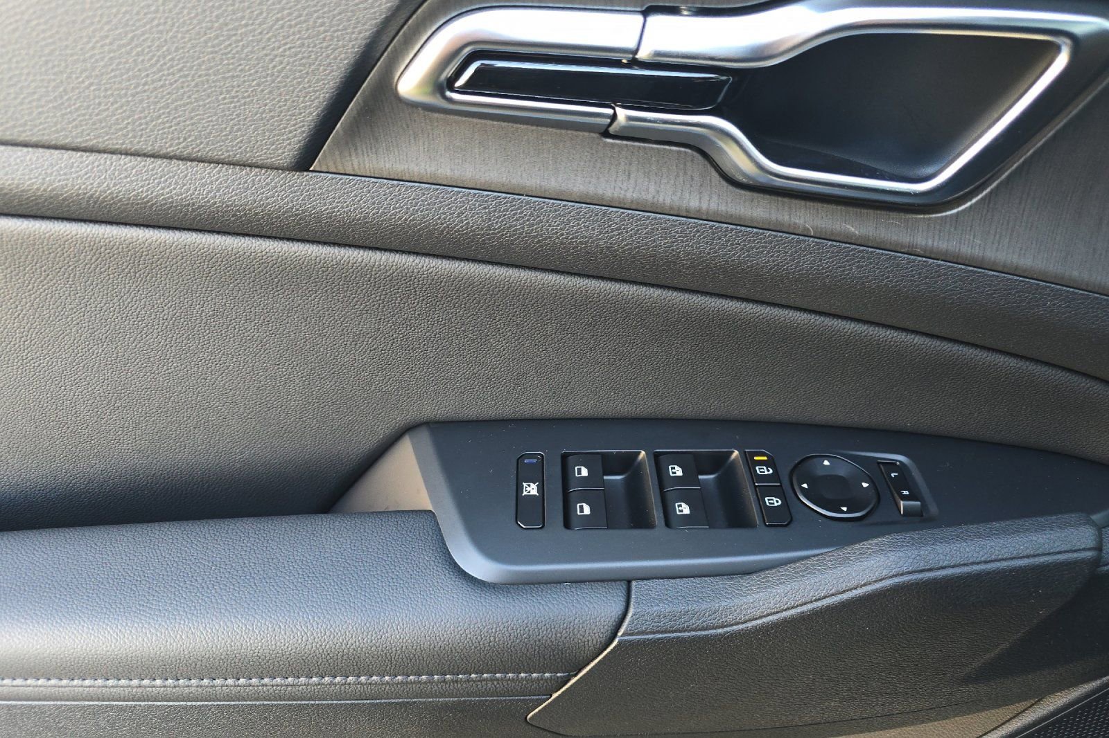 New 2026 Kia Sportage AWD Hybrid image 9