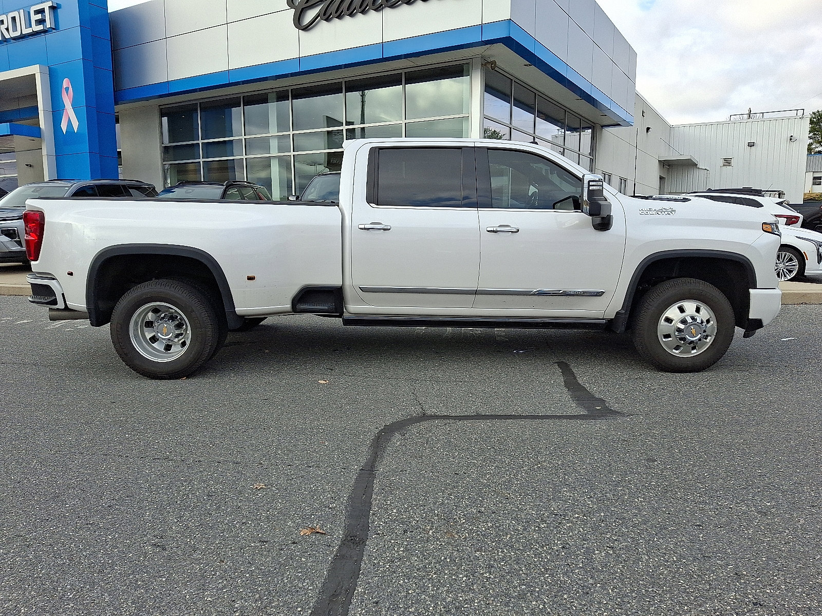 Certified 2024 Chevrolet Silverado 3500 High Country w/ High Country Premium Package image 7