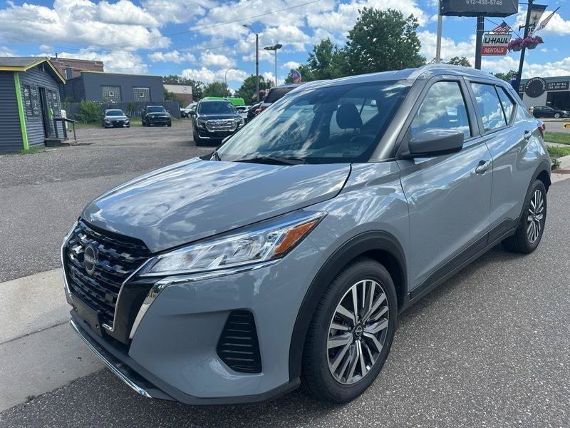 Used 2023 Nissan Kicks SV FWD image 3