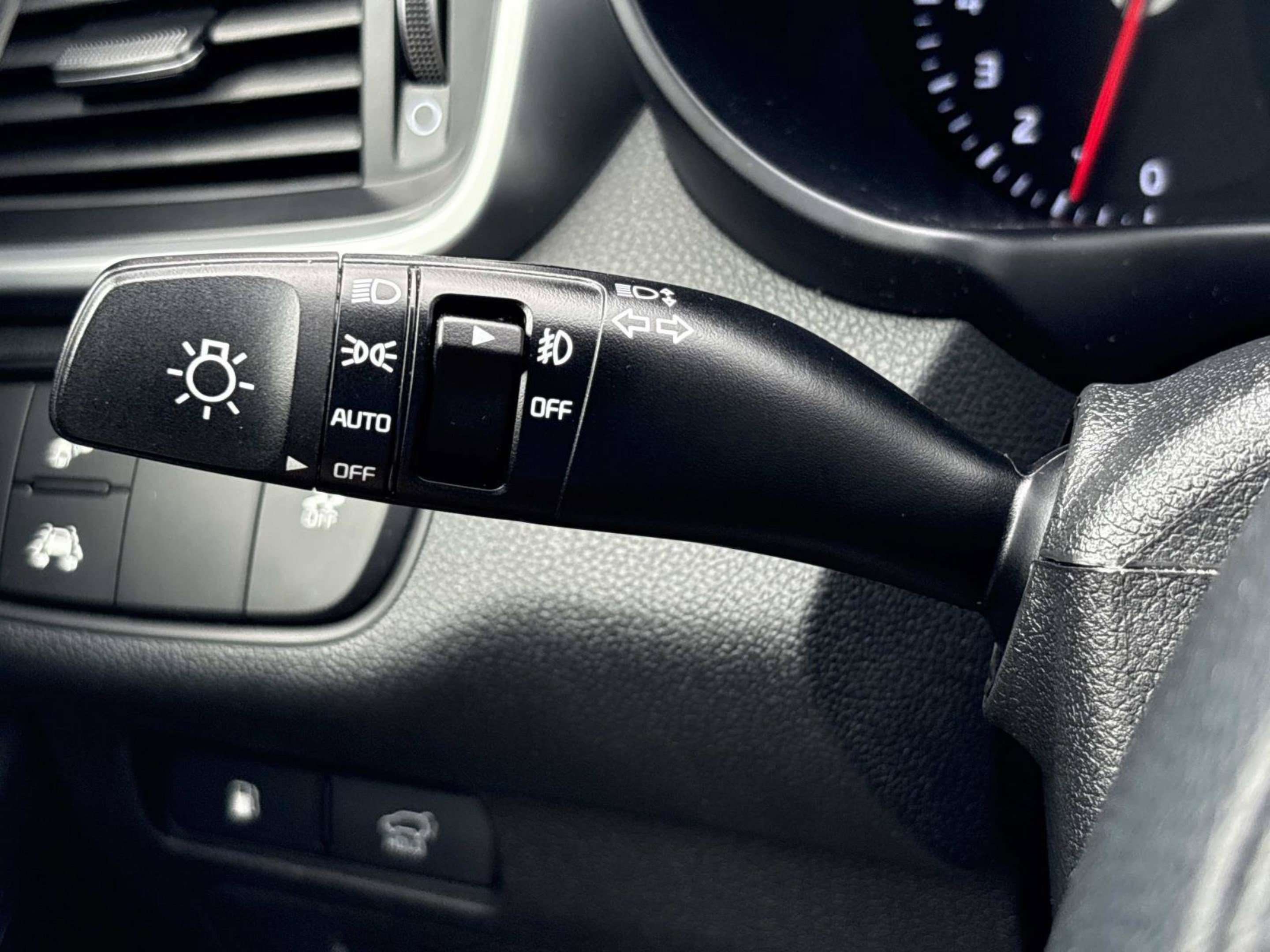 Used 2019 Kia Sorento EX AWD/4WD image 25