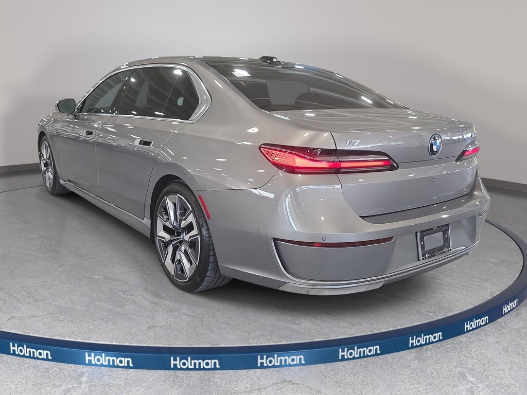 Certified 2023 BMW i7 xDrive60 w/ Executive Package 2 AWD/4WD image 7