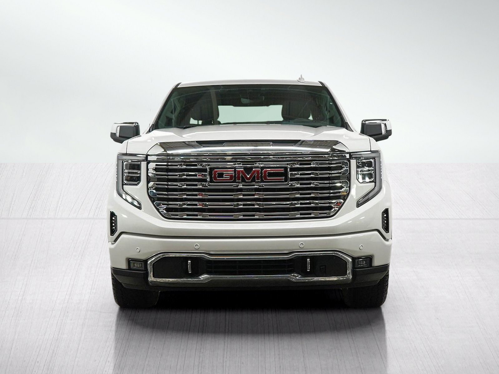 Used 2025 GMC Sierra 1500 Denali w/ Technology Package AWD/4WD image 8