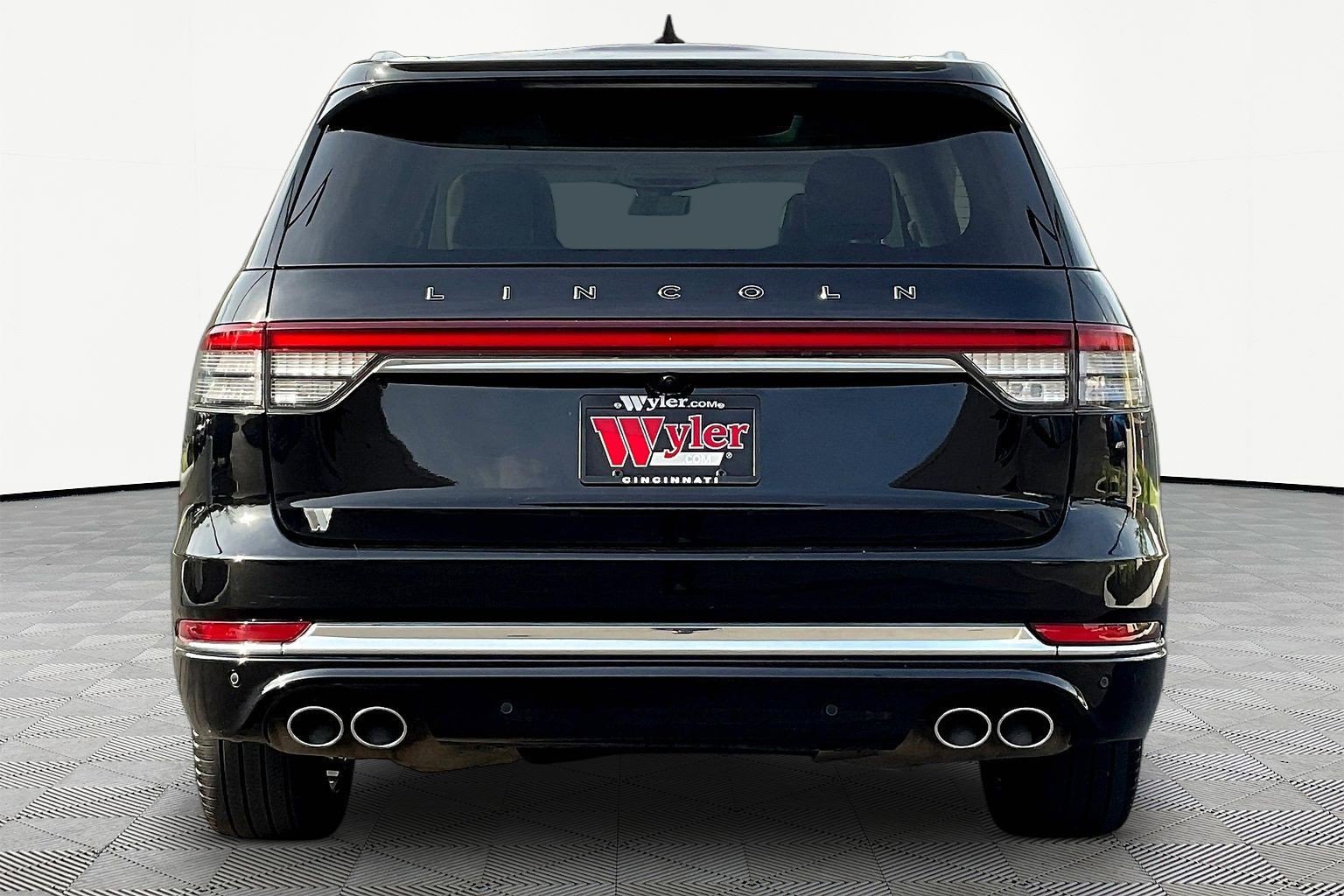 Used 2023 Lincoln Aviator Black Label Grand Touring AWD/4WD image 5