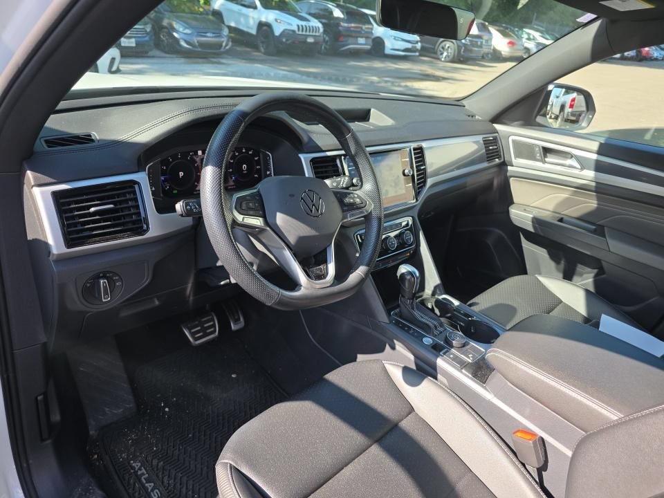Used 2023 Volkswagen Atlas Cross Sport SEL R-Line AWD/4WD image 7