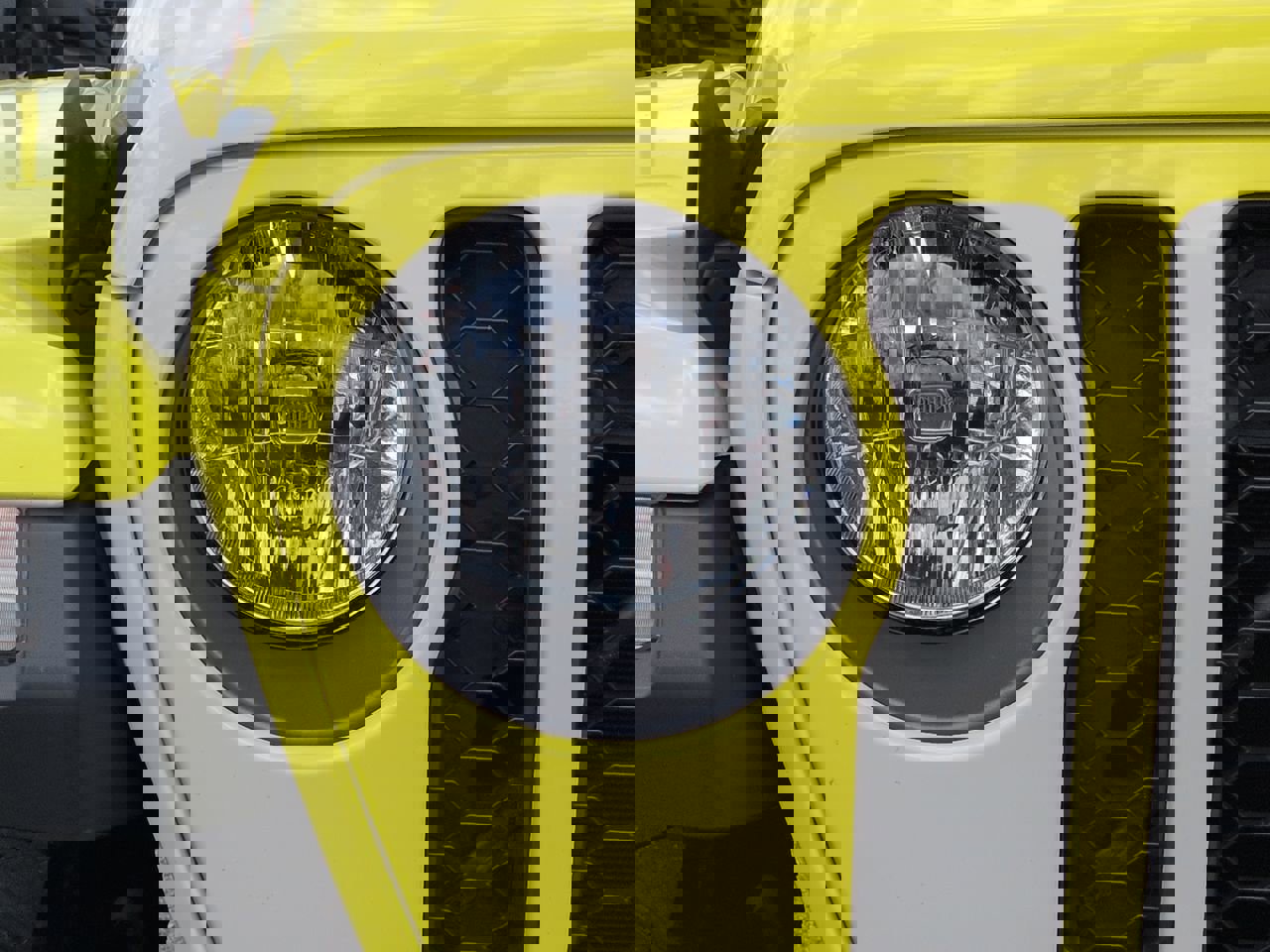 Used 2023 Jeep Gladiator Mojave w/ Trailer Tow Package image 10