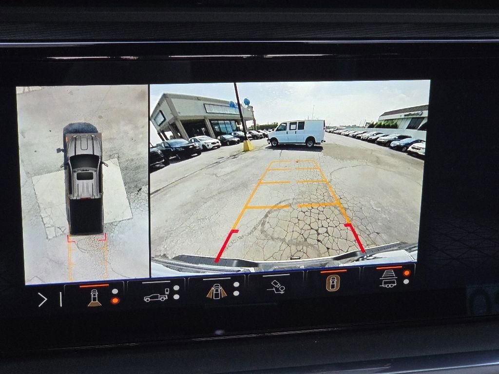 Used 2025 GMC Sierra 2500 Denali Ultimate w/ Snow Plow Prep/Camper Package image 32
