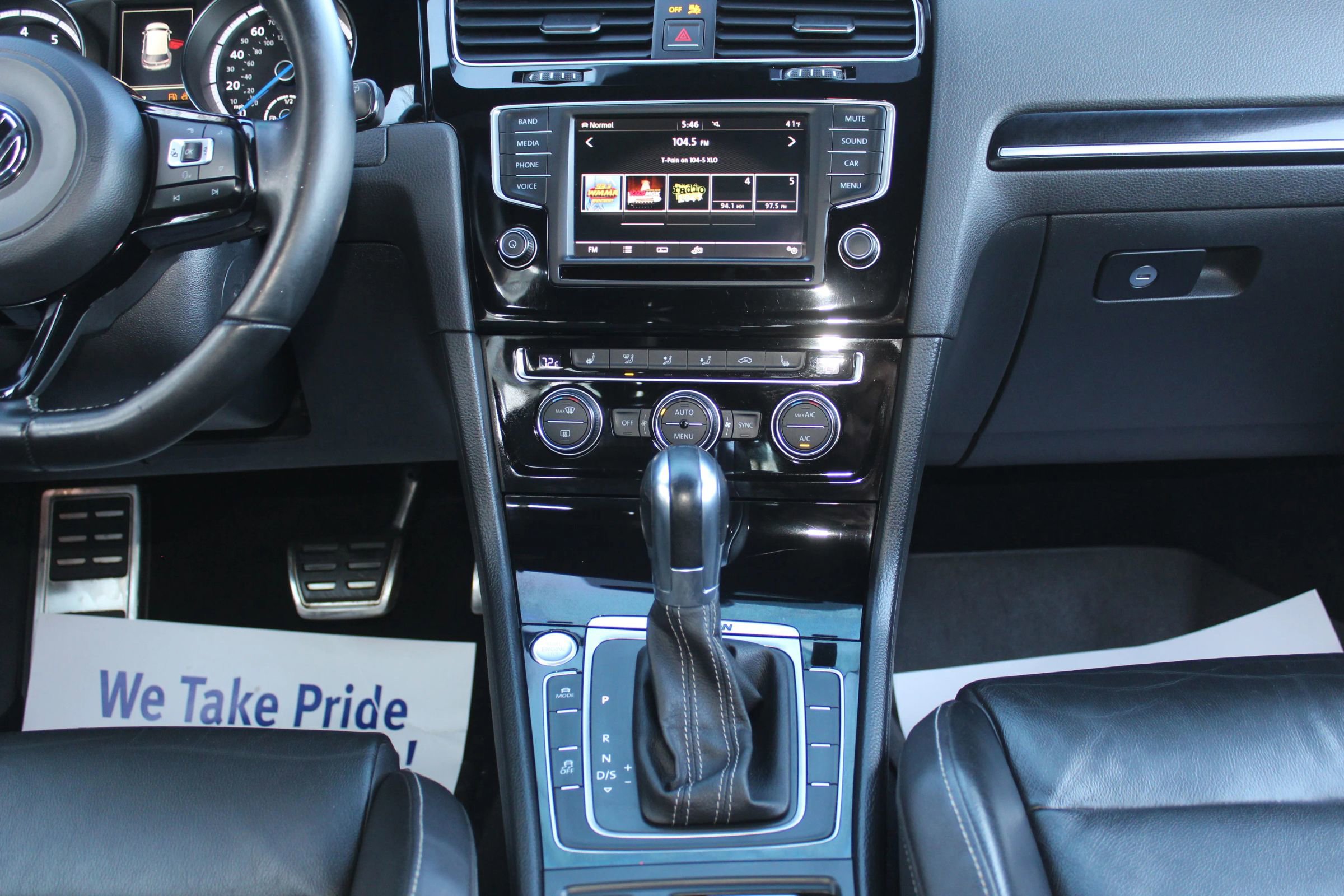 Used 2016 Volkswagen Golf 4-Door image 21