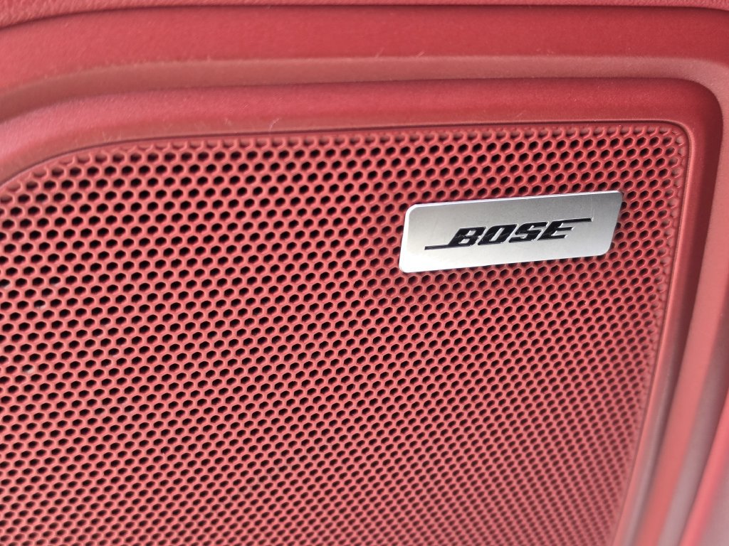 Certified 2024 Porsche Macan Turbo AWD/4WD image 21