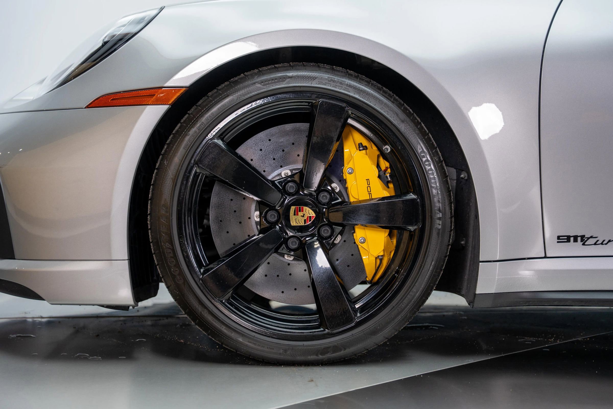 Used 2021 Porsche 911 Turbo S image 5