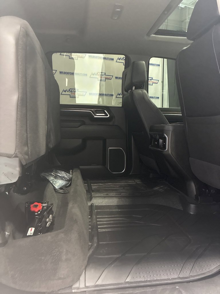 Used 2025 Chevrolet Silverado 2500 LTZ w/ LTZ Premium Package AWD/4WD image 45