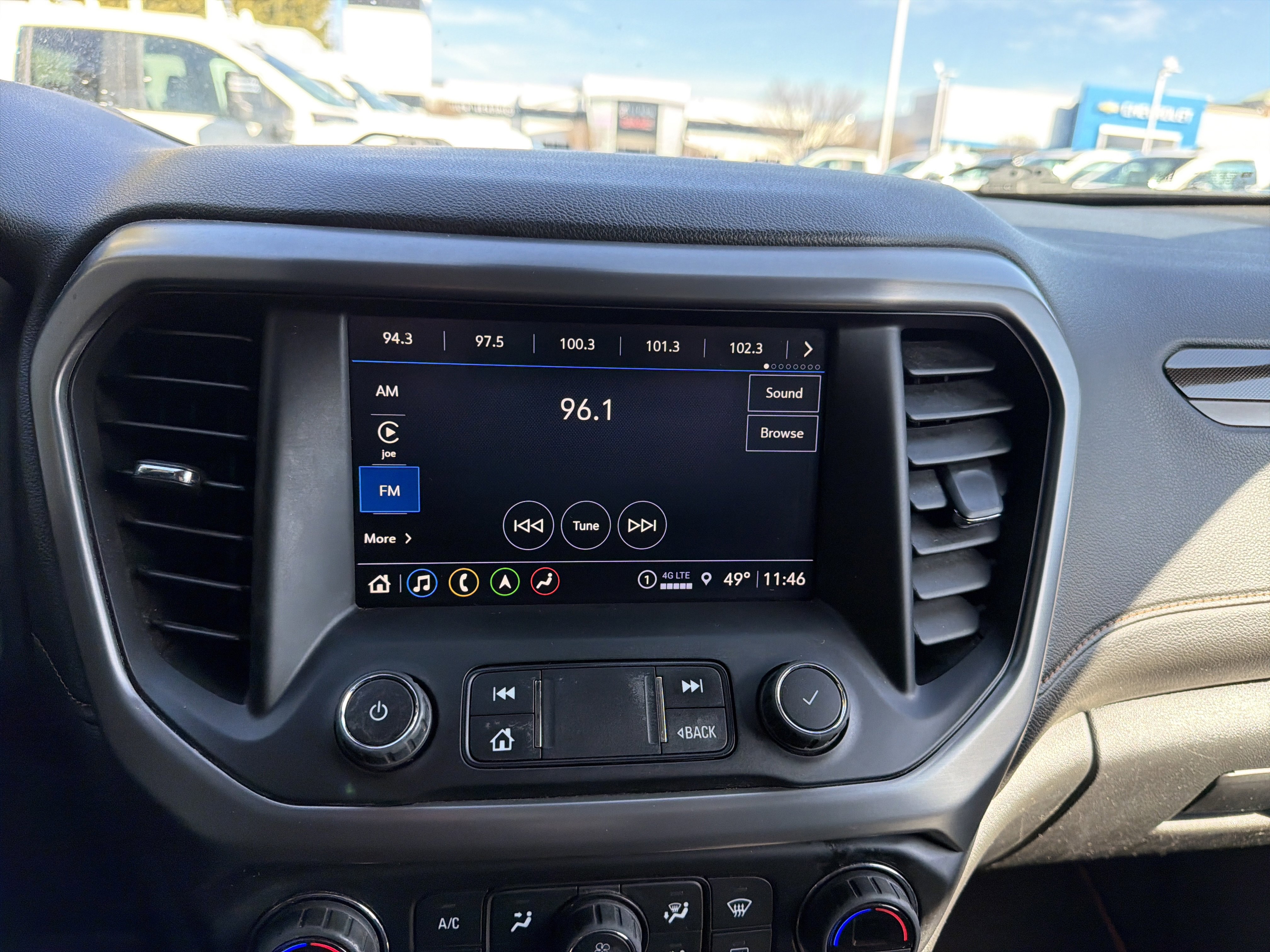 Used 2023 GMC Acadia AT4 w/ Technology Package image 23