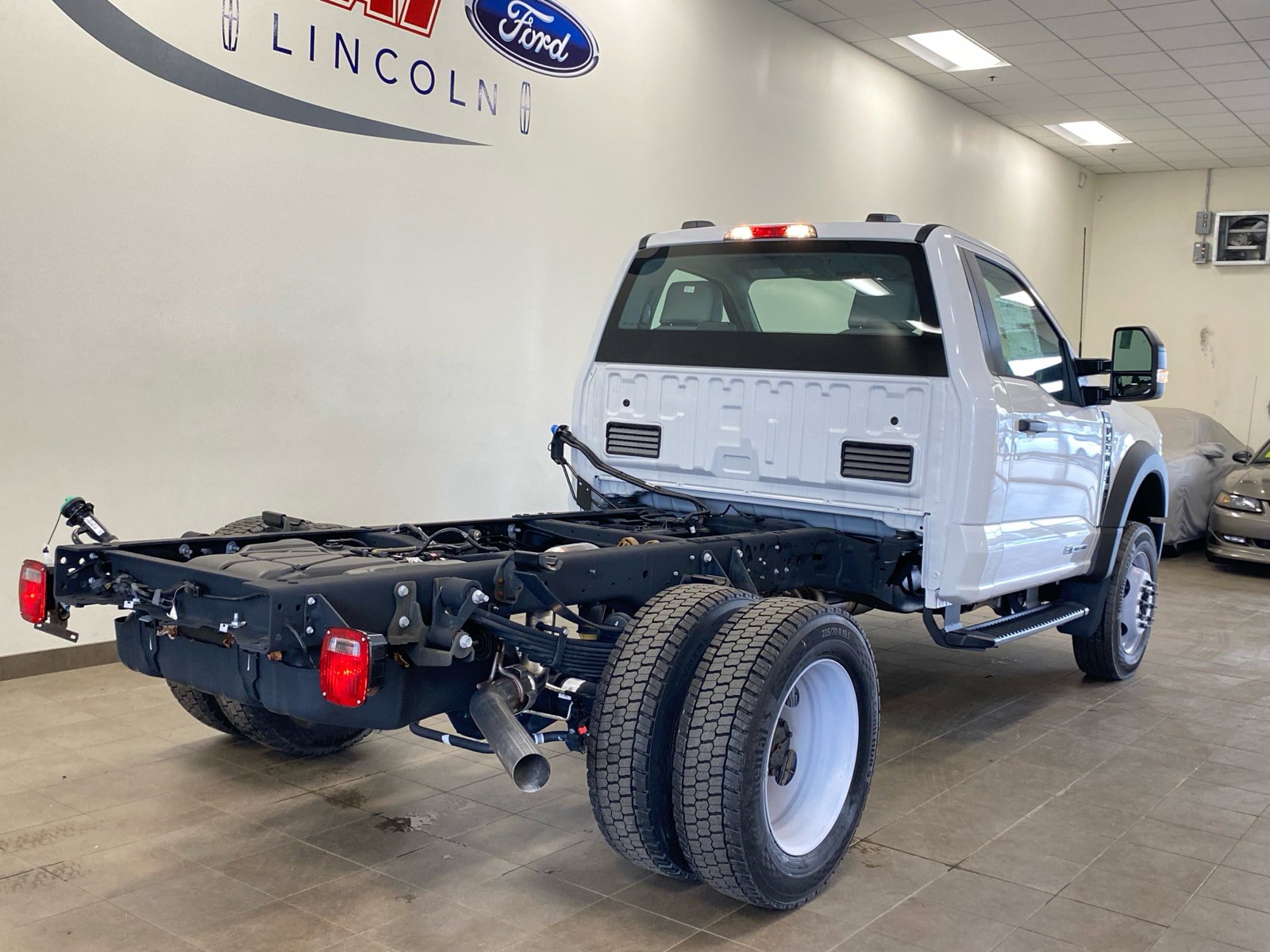 New 2024 Ford F550 4x4 Regular Cab Super Duty image 14