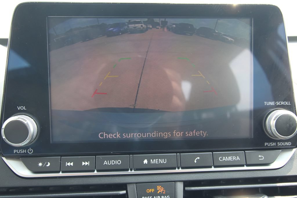 Used 2022 Nissan Altima 2.5 SV FWD image 11