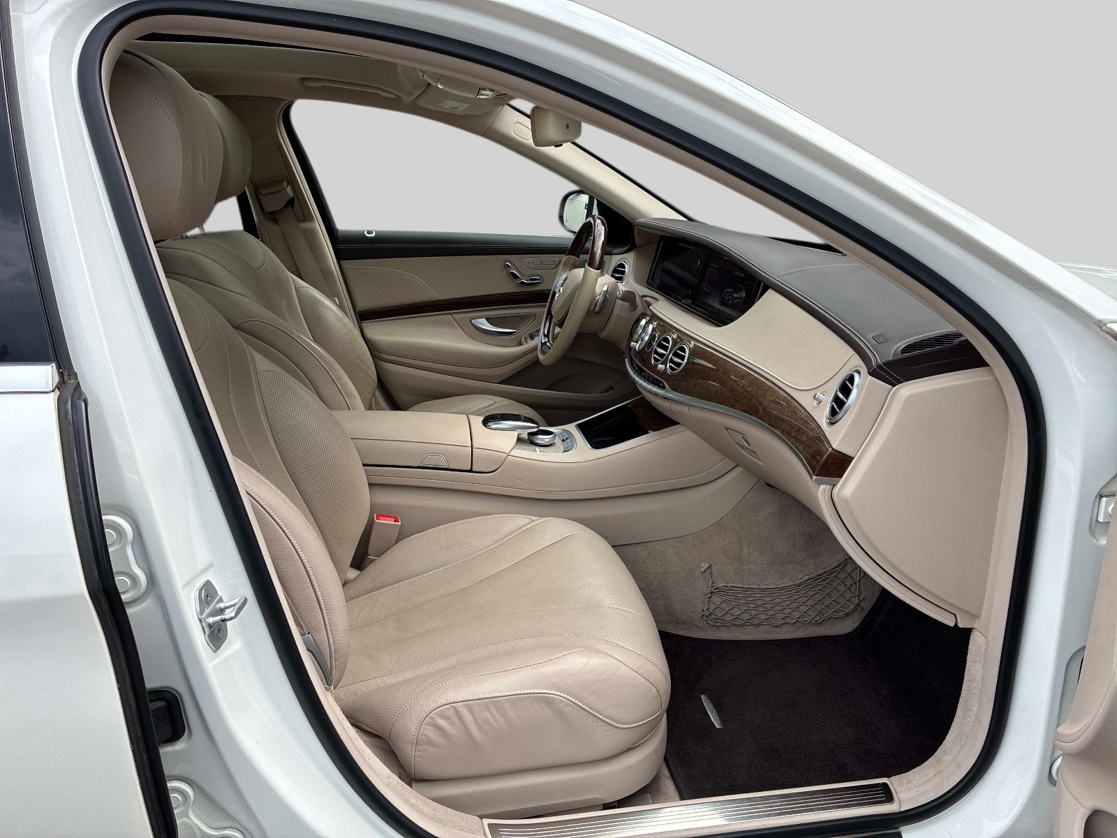 Used 2017 Mercedes-Benz S 550 4MATIC Sedan image 10