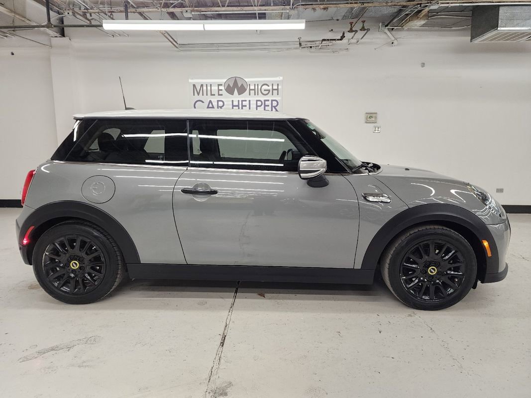 Used 2022 MINI Cooper SE image 4