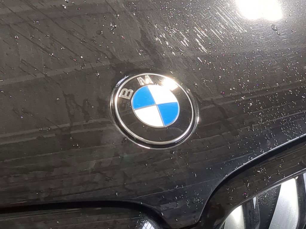 Used 2023 BMW X6 xDrive40i w/ M Sport Package image 23