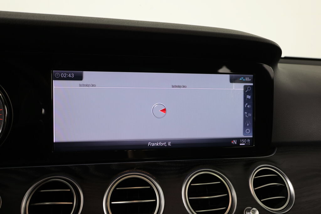 Used 2019 Mercedes-Benz E 300 4MATIC image 38