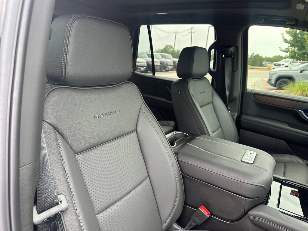 New 2026 GMC Yukon Denali w/ Sun & Power Step Package AWD/4WD image 42