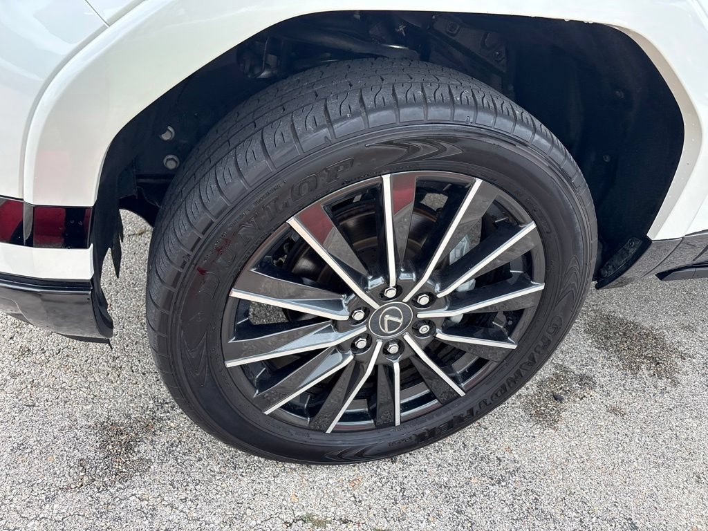 Certified 2024 Lexus GX 550 w/ Accessory Package (Z1) AWD/4WD image 9