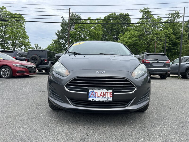 Used 2016 Ford Fiesta SE w/ Cold Weather Package FWD image 2