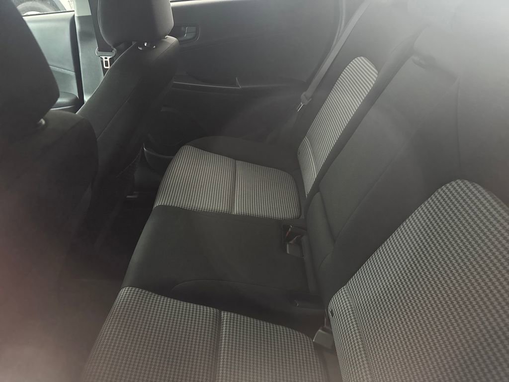 Used 2018 Hyundai Kona SE AWD/4WD image 9