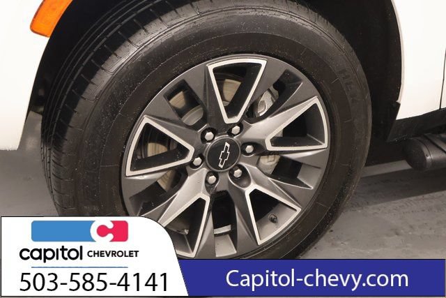 Used 2024 Chevrolet Suburban Z71 AWD/4WD image 8