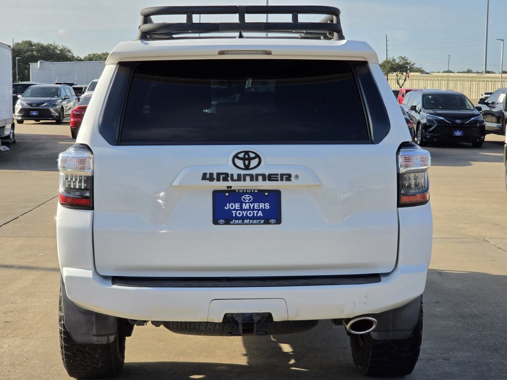 Used 2017 Toyota 4Runner SR5 RWD image 8