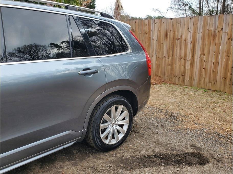 Used 2018 Volvo XC90 T6 Momentum w/ Momentum Plus Package AWD/4WD image 6