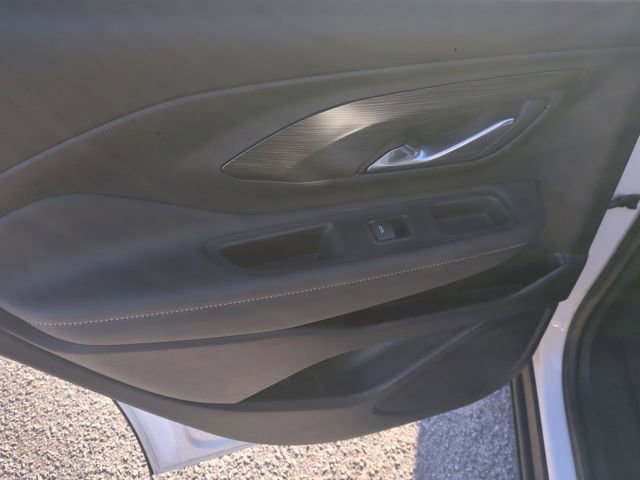 Used 2022 GMC Terrain SLE w/ Driver Convenience Package image 25