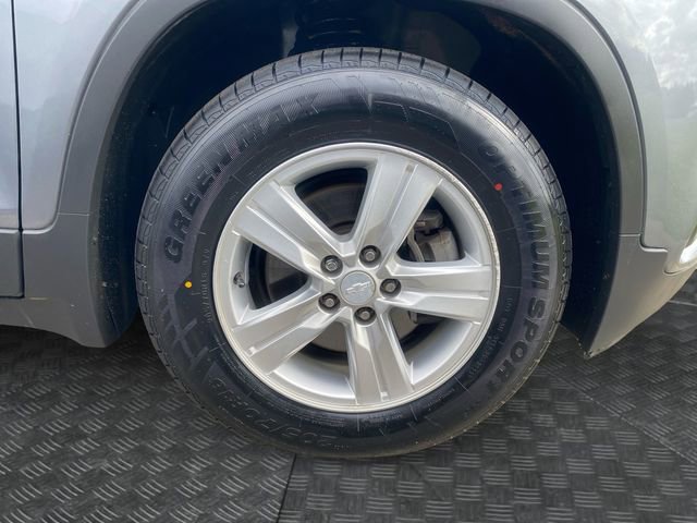 Used 2020 Chevrolet Trax LS w/ Tint and Cruise Package image 34
