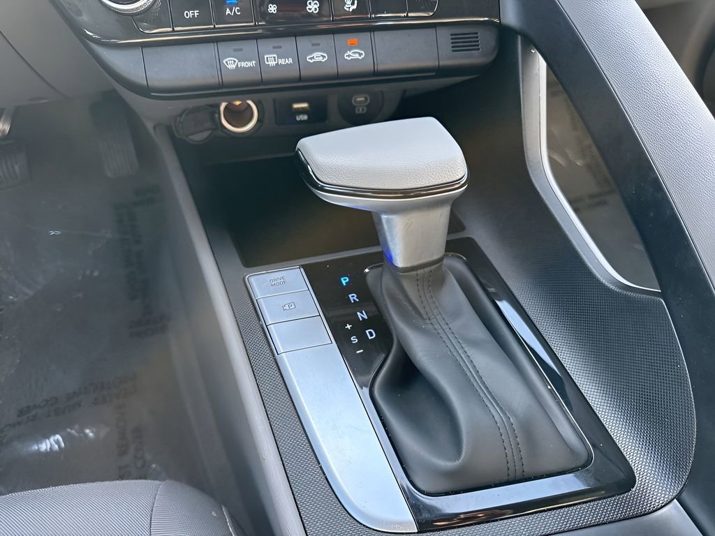 Used 2024 Hyundai Elantra SEL image 15