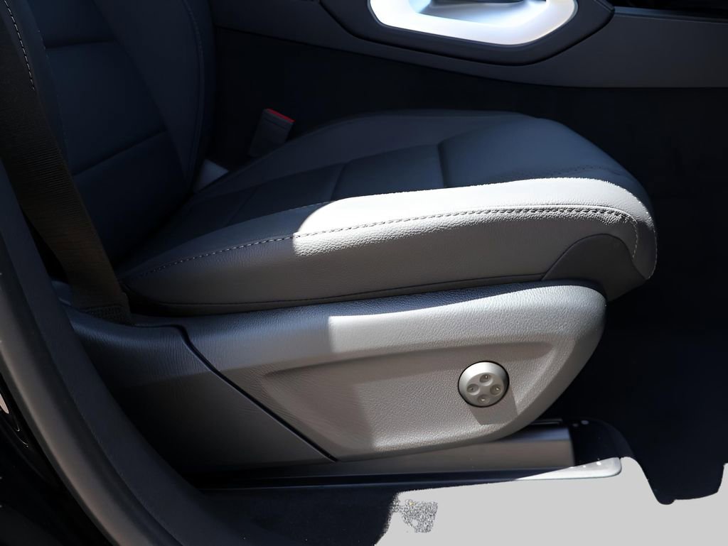 Certified 2025 Mercedes-Benz GLS 450 4MATIC image 13