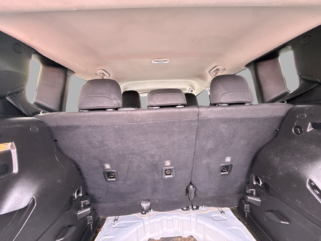 Used 2021 Jeep Renegade Latitude AWD/4WD image 9