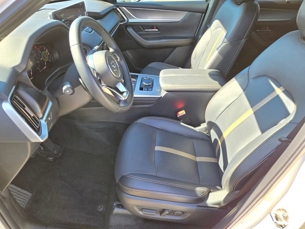 Used 2025 MAZDA CX-70 Plug-In Hybrid w/ Premium Plus AWD/4WD image 12